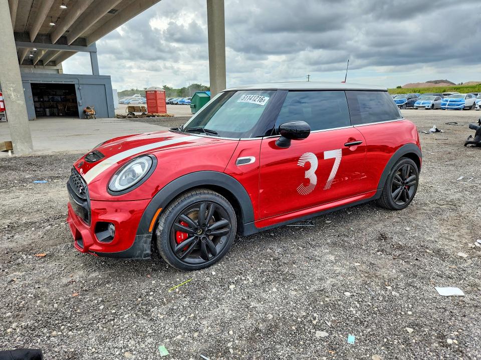 2021 MINI COOPER — VIN WMWXR5C04M2N86593