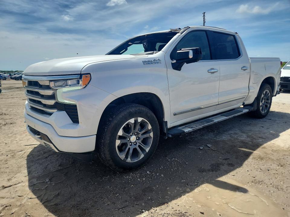 2024 CHEVROLET SILVERADO — VIN 1GCUDJED6RZ246745