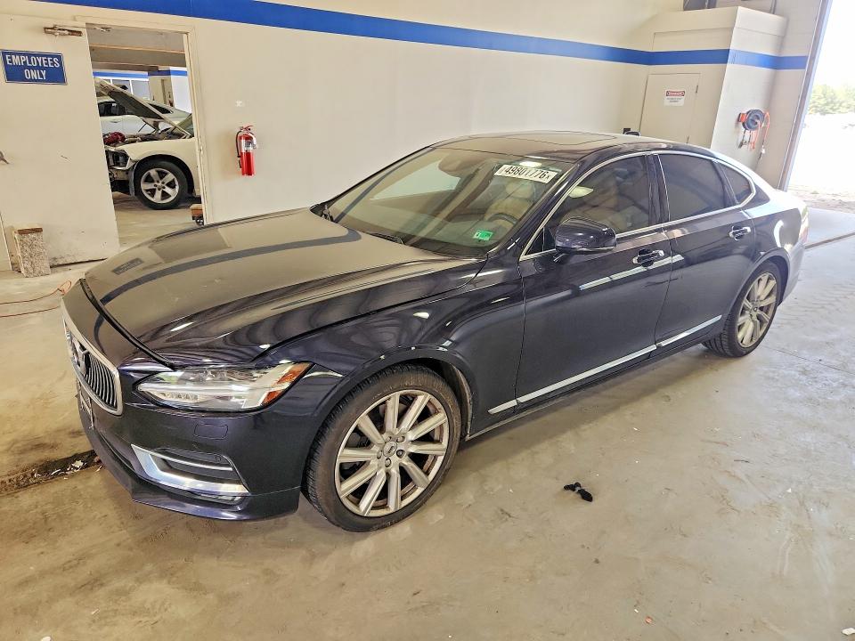 2017 VOLVO S90 — VIN YV1A22ML2H1016814
