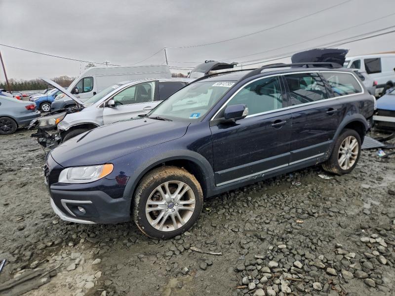 2016 VOLVO XC70 — VIN YV4612NKXG1270321