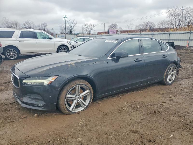2018 VOLVO S90 — VIN LVY982MK8JP015998