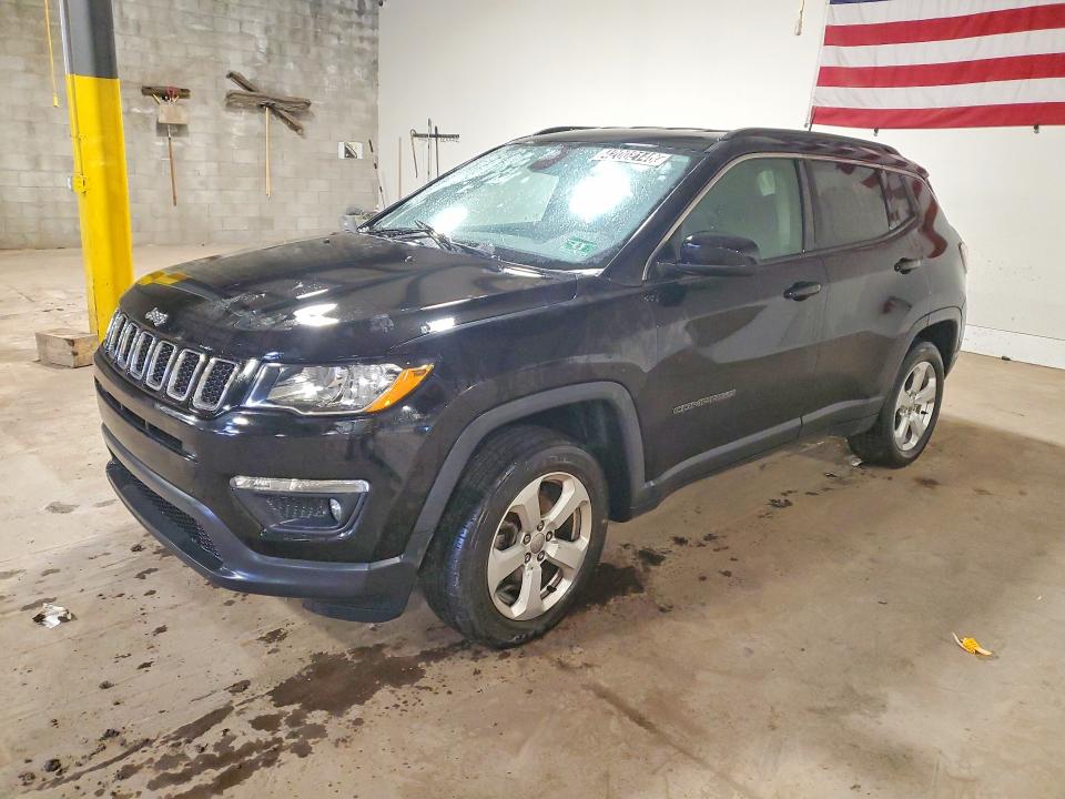 2018 JEEP COMPASS — VIN 3C4NJDBB5JT483434