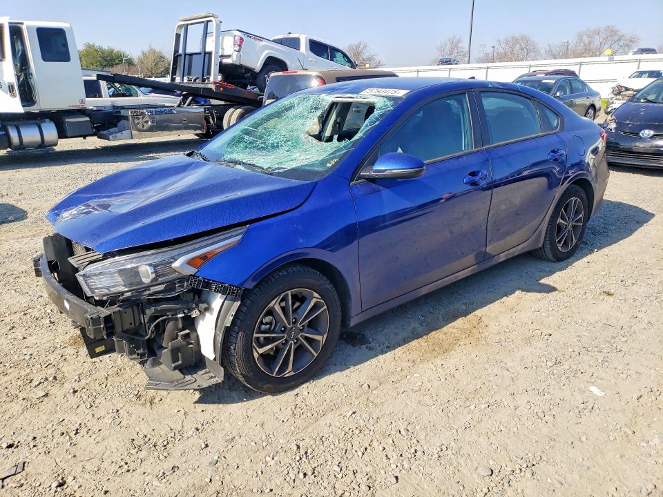 2024 KIA FORTE LX — VIN 3KPF24AD7RE717609