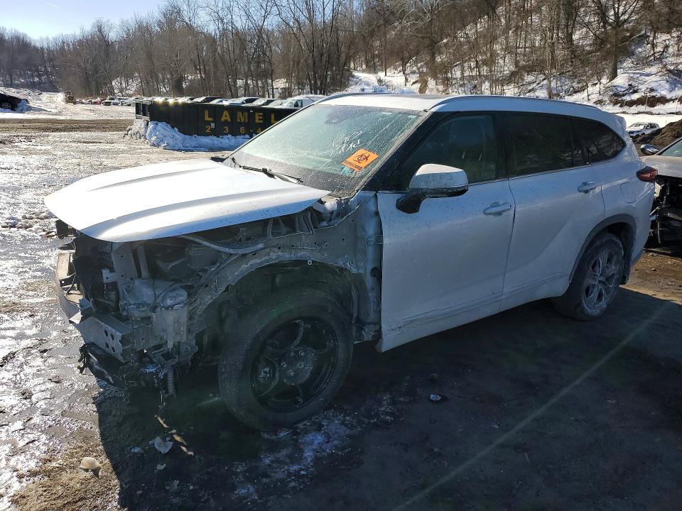 2022 TOYOTA HIGHLANDER HYBRID — VIN 5TDABRCH3NS539530