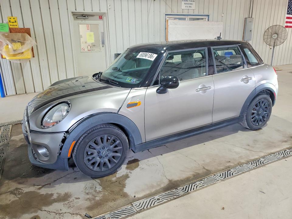 2017 MINI COOPER — VIN WMWXU1C52H2E17832