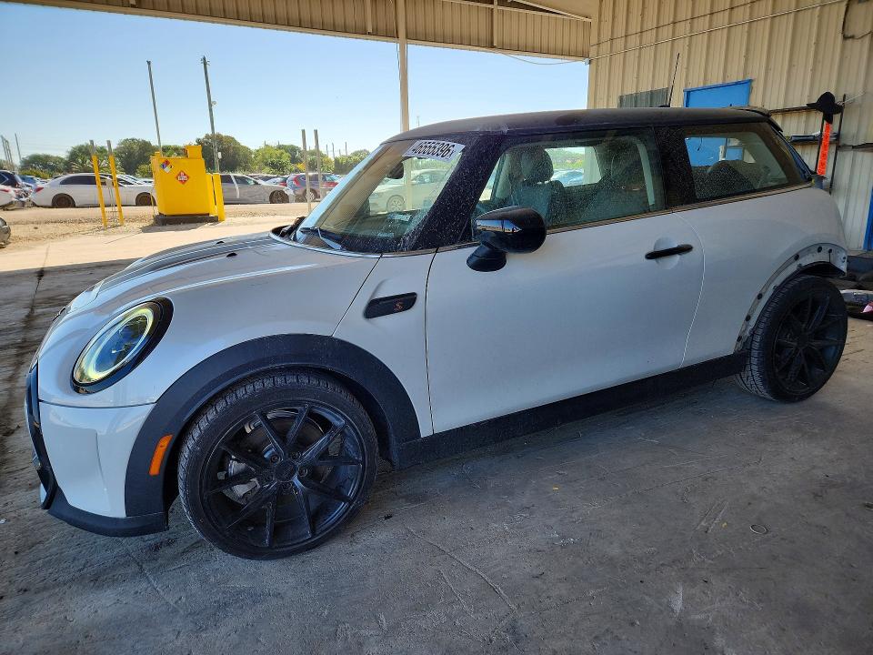 2024 MINI COOPER — VIN WMW53DH06R2V23000