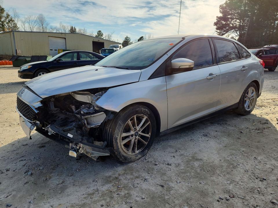 2016 FORD FOCUS — VIN 1FADP3F28GL399939