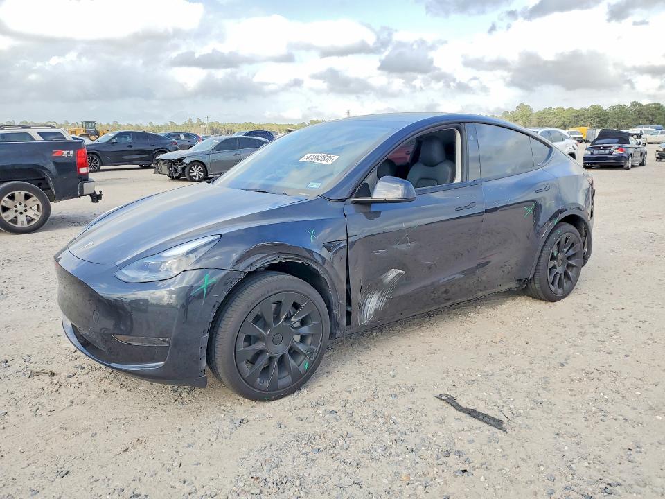 2024 TESLA MODEL Y — VIN 7SAYGDEDXRF051945