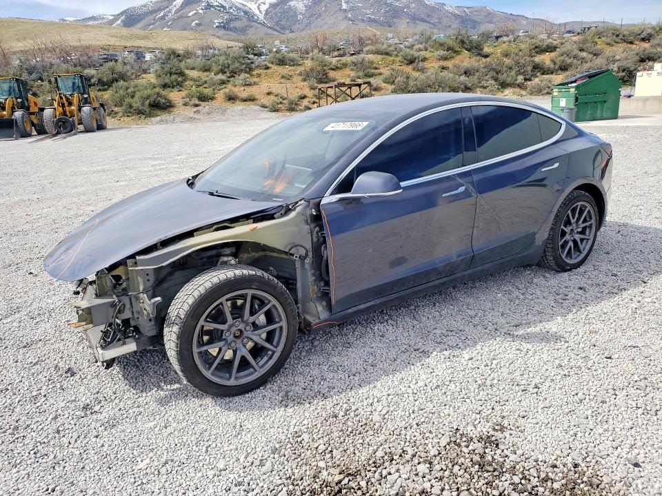 2018 TESLA MODEL 3 — VIN 5YJ3E1EB8JF119318