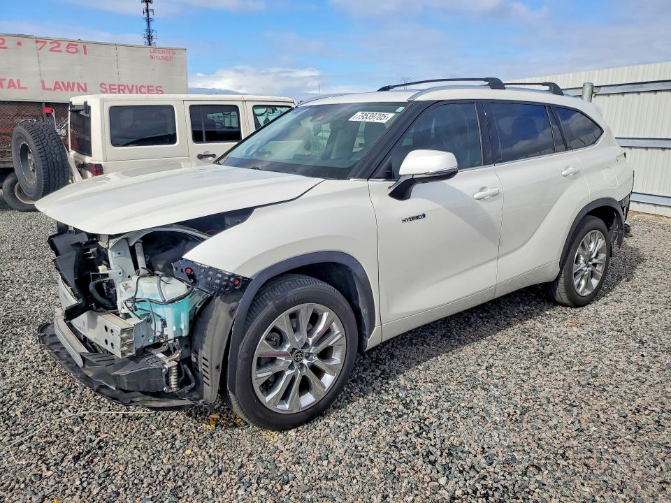 2021 TOYOTA HIGHLANDER HYBRID — VIN 5TDYARAH3MS006239