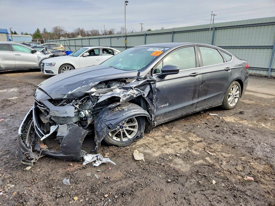 2019 FORD FUSION — VIN 3FA6P0LU4KR141876