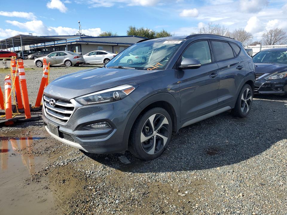 2018 HYUNDAI TUCSON — VIN KM8J3CA27JU805187