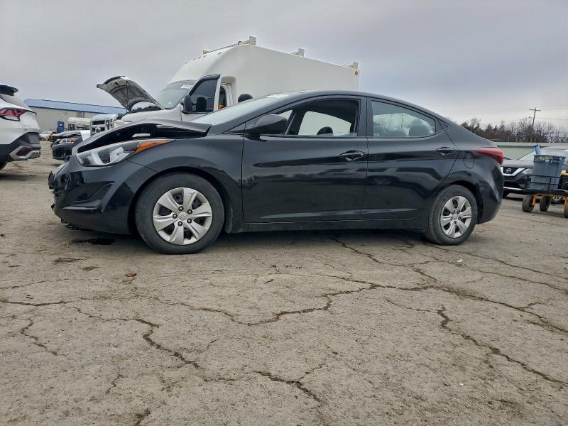 2016 HYUNDAI ELANTRA SE — VIN 5NPDH4AE4GH662964