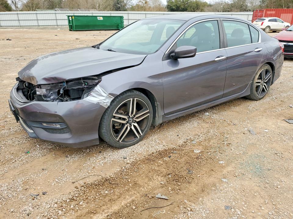 2017 HONDA ACCORD — VIN 1HGCR2F55HA065404