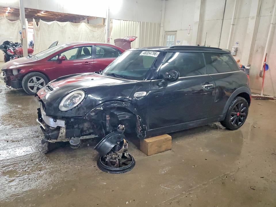 2016 MINI COOPER — VIN WMWXP7C5XG3B92532