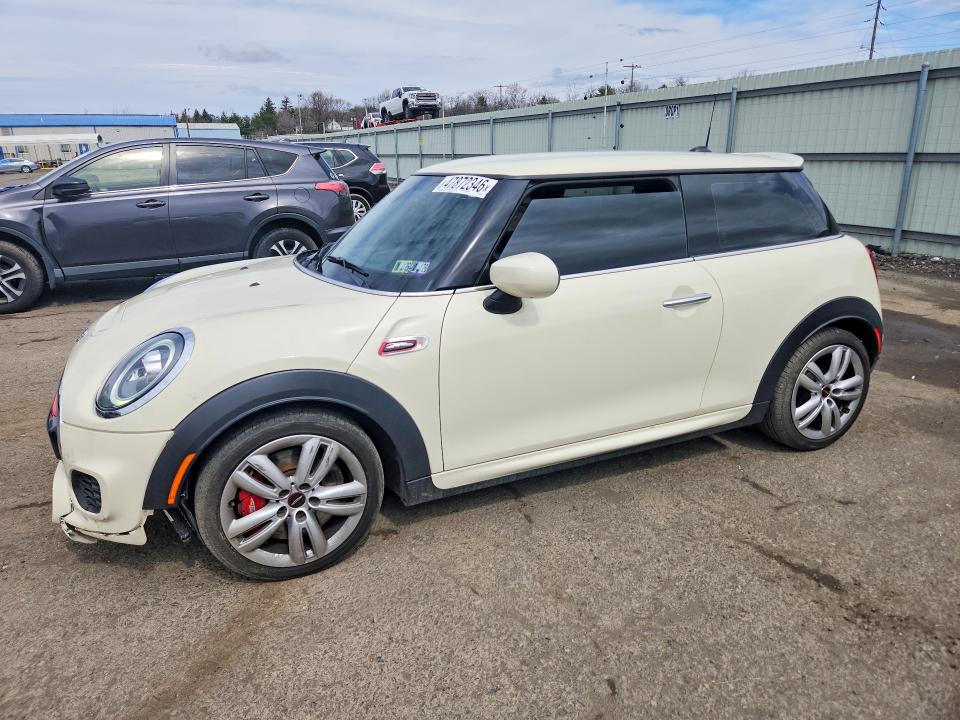 2021 MINI COOPER — VIN WMWXR9C02M2N89340