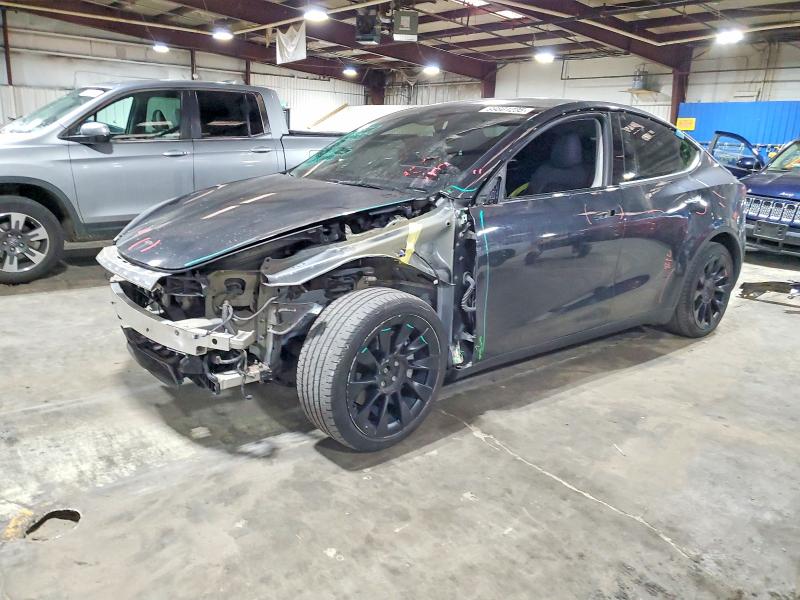 2024 TESLA MODEL Y — VIN 7SAYGAEE2RF038422
