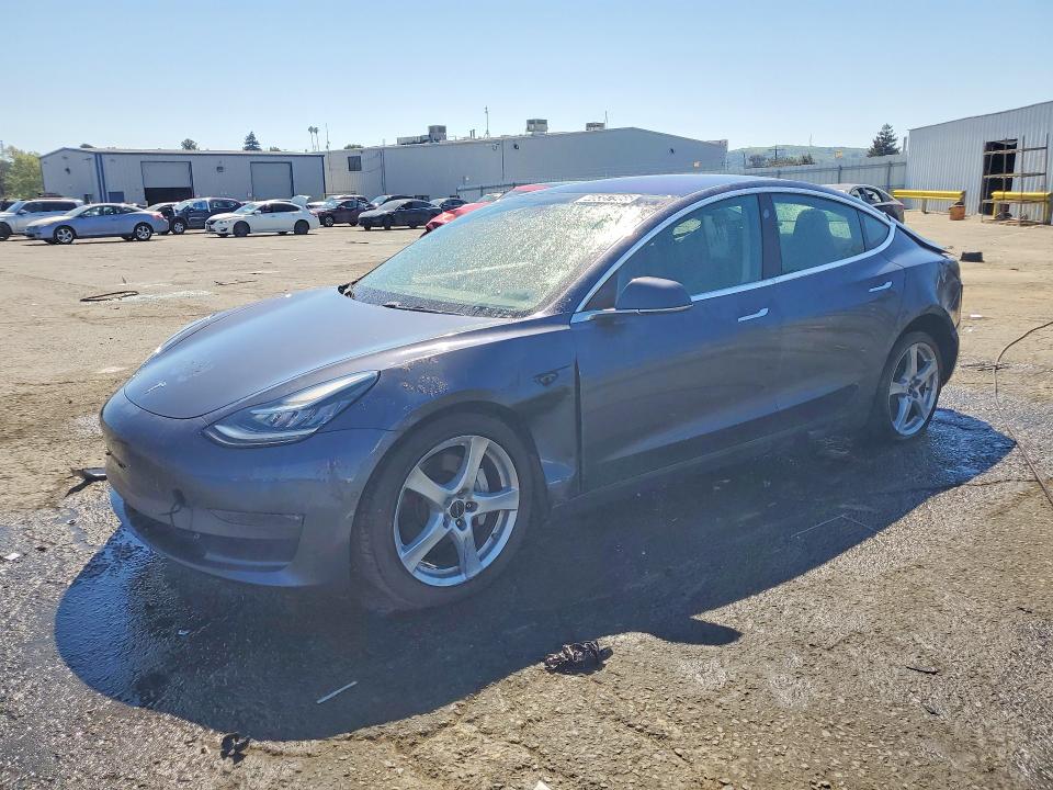 2019 TESLA MODEL 3 — VIN 5YJ3E1EB4KF192137