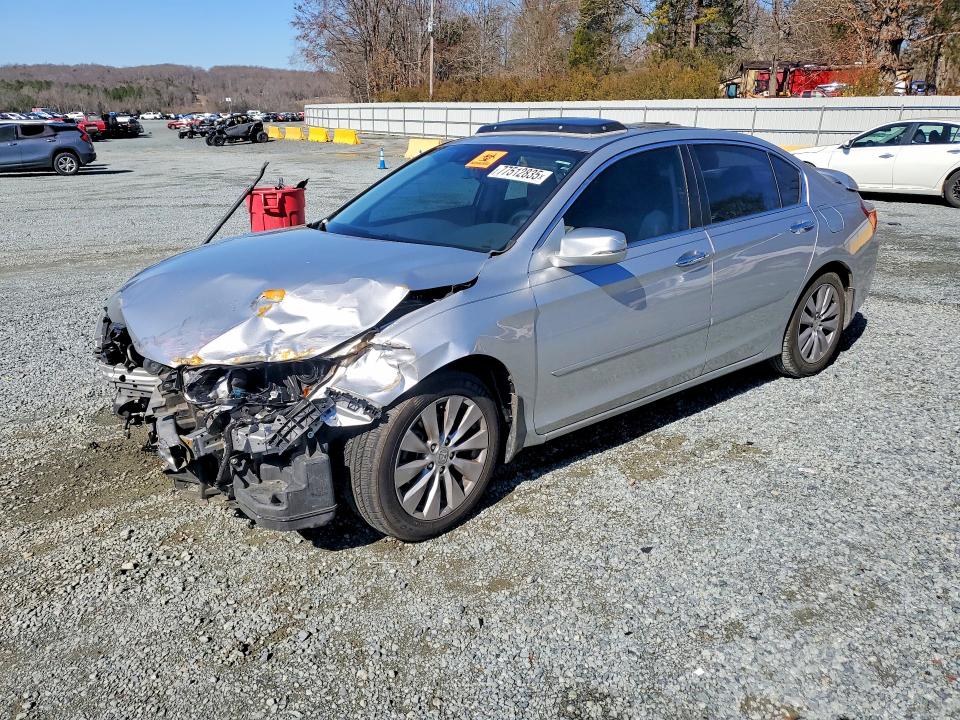 2015 HONDA ACCORD — VIN 1HGCR2F85FA150248