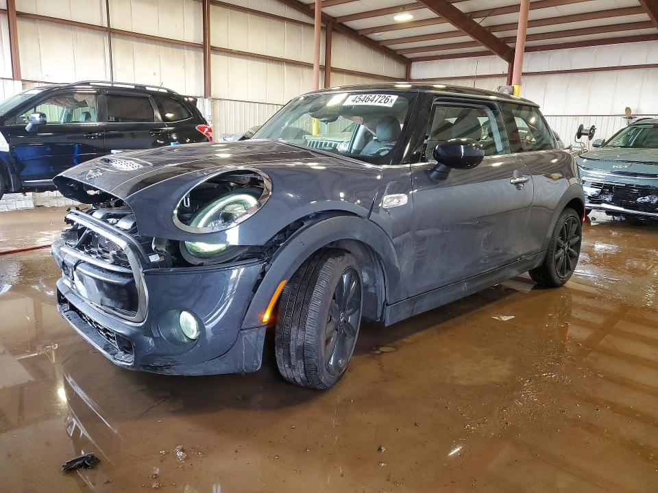 2021 MINI COOPER — VIN WMWXR5C00M2N83769