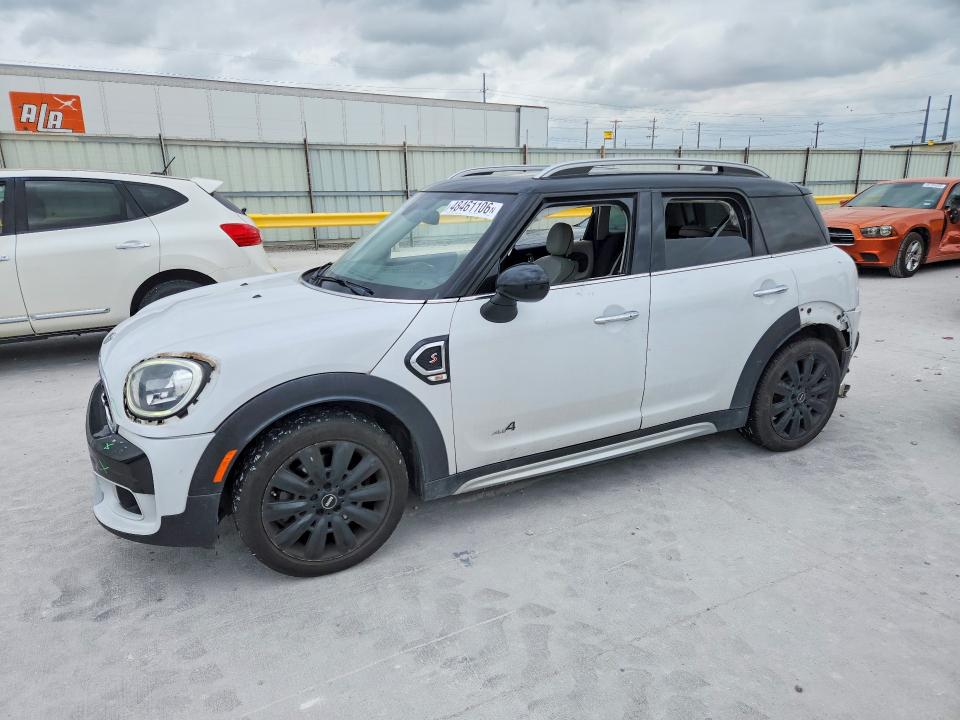 2017 MINI COOPER — VIN WMZYT5C3XH3D80720