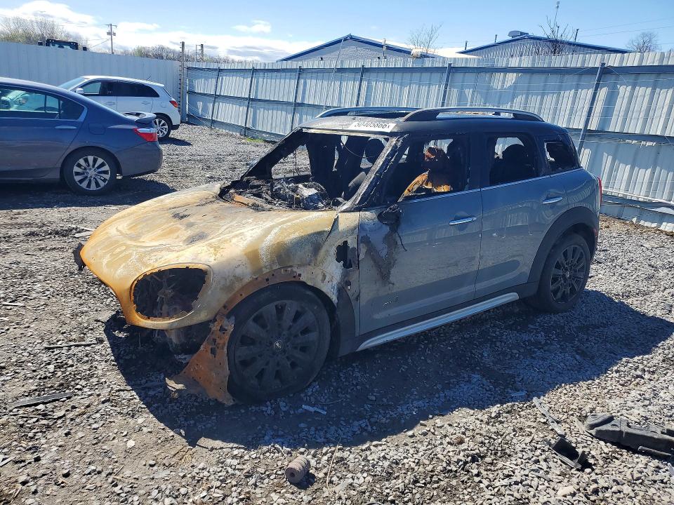 2018 MINI COOPER — VIN WMZYV5C30J3E03390