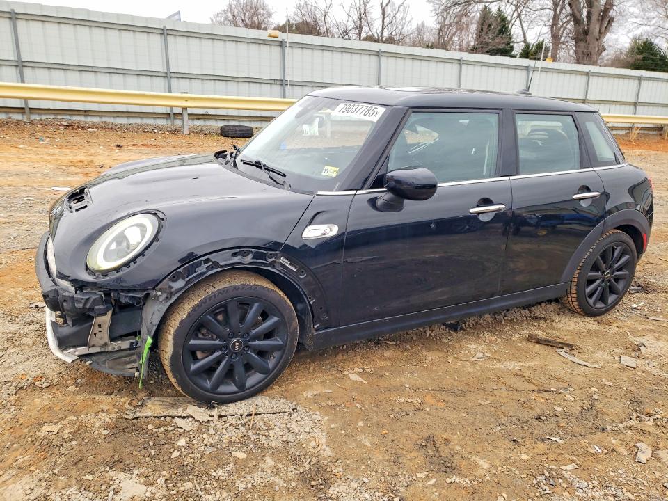 2020 MINI COOPER — VIN WMWXU9C01L2L59897