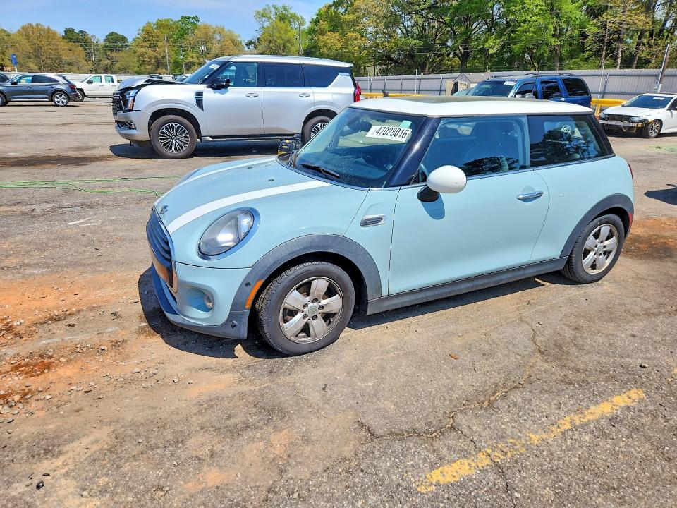 2018 MINI COOPER — VIN WMWXP5C56J2G63934