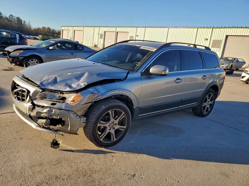 2013 VOLVO XC70 T6 — VIN YV4902BZ8D1162342