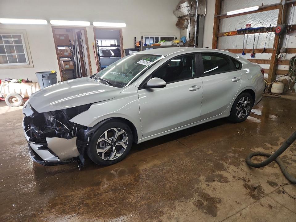 2021 KIA FORTE — VIN 3KPF24AD5ME363985