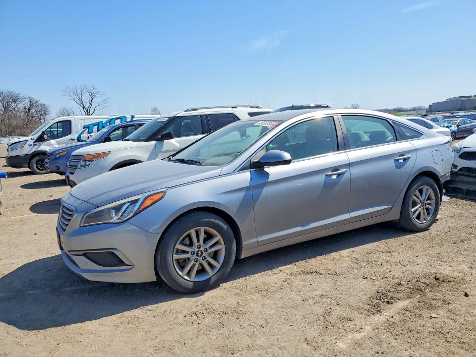 2016 HYUNDAI SONATA — VIN 5NPE24AF4GH273739