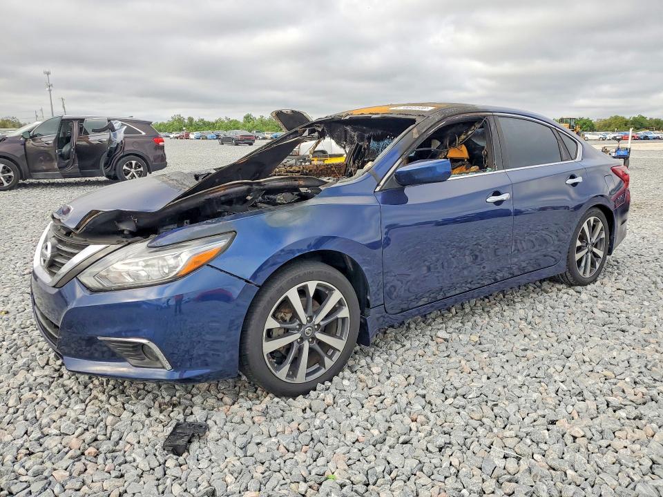 2017 NISSAN ALTIMA — VIN 1N4AL3AP2HC139586