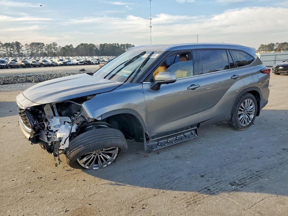 2026 TOYOTA HIGHLANDER — VIN 5TDEBRCH0TS697712
