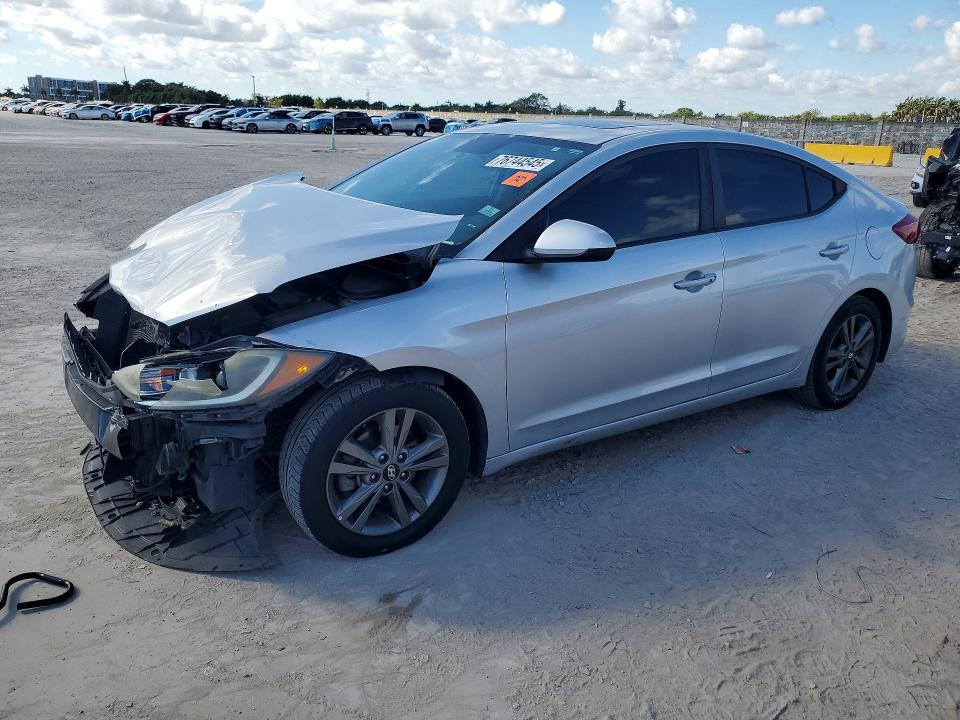 2018 HYUNDAI ELANTRA SE — VIN 5NPD84LF1JH235089