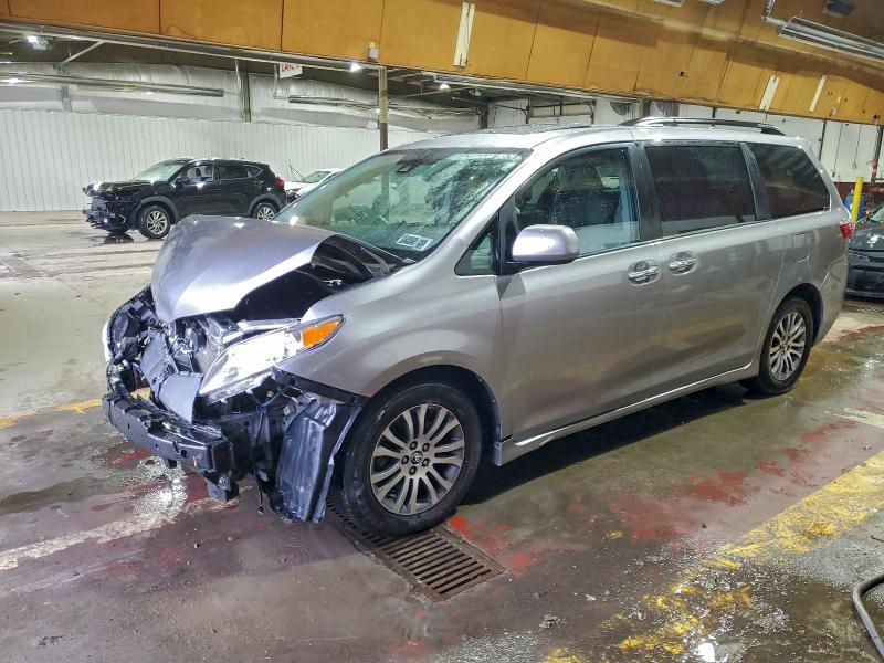 2018 TOYOTA SIENNA — VIN 5TDYZ3DC5JS930232