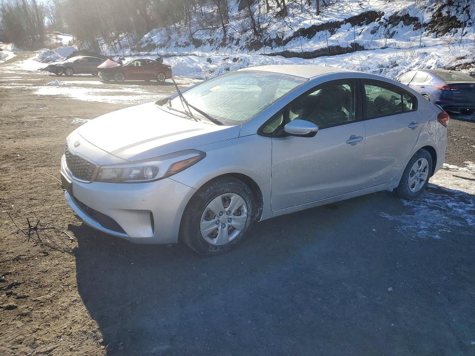 2017 KIA FORTE — VIN 3KPFK4A73HE055777