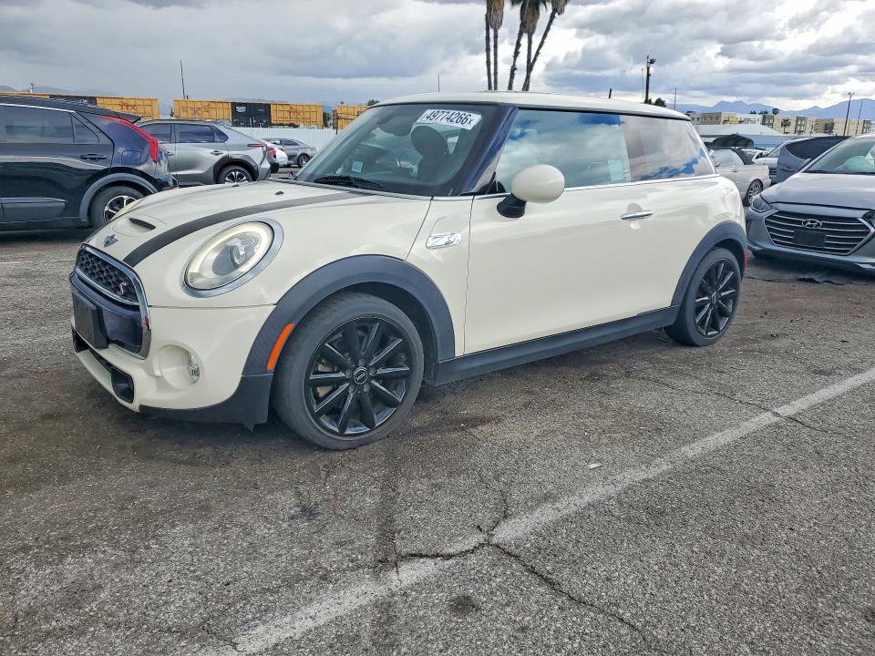 2015 MINI COOPER — VIN WMWXP7C50F2A37752
