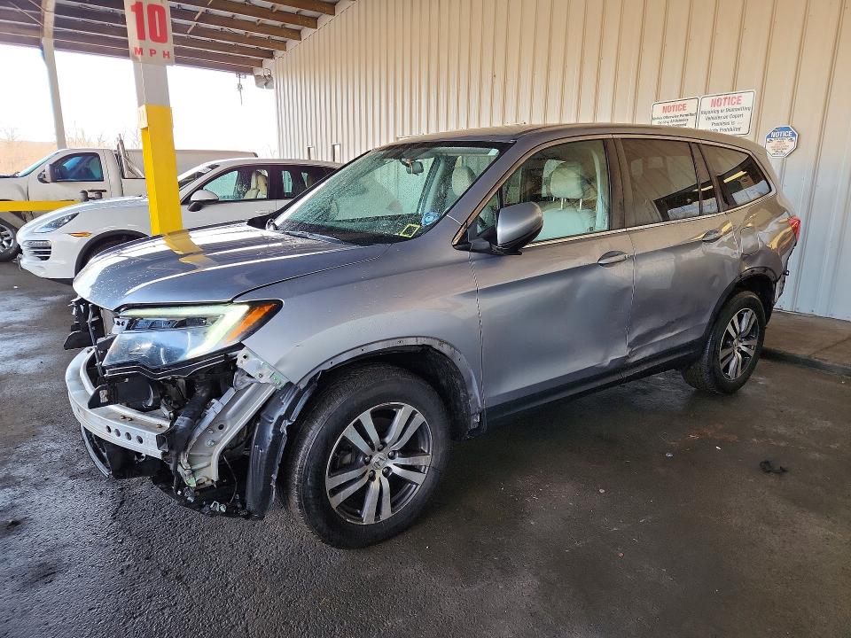 2017 HONDA PILOT — VIN 5FNYF6H38HB039564