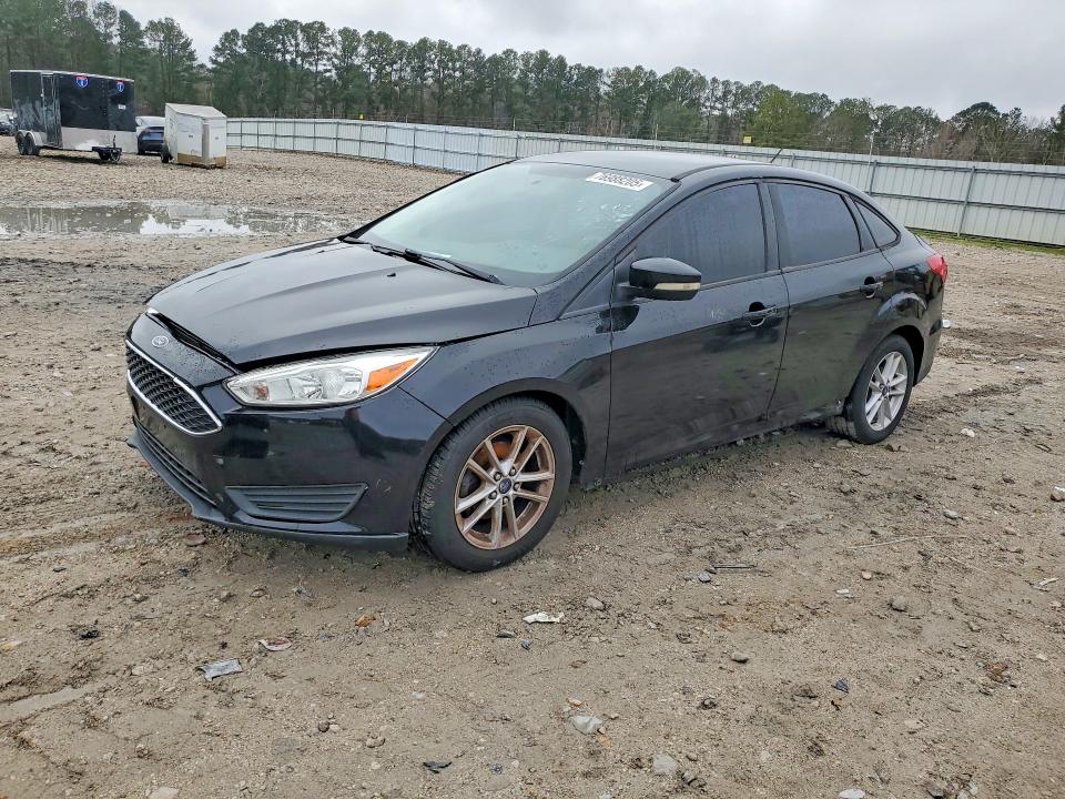 2015 FORD FOCUS — VIN 1FADP3F24FL263032