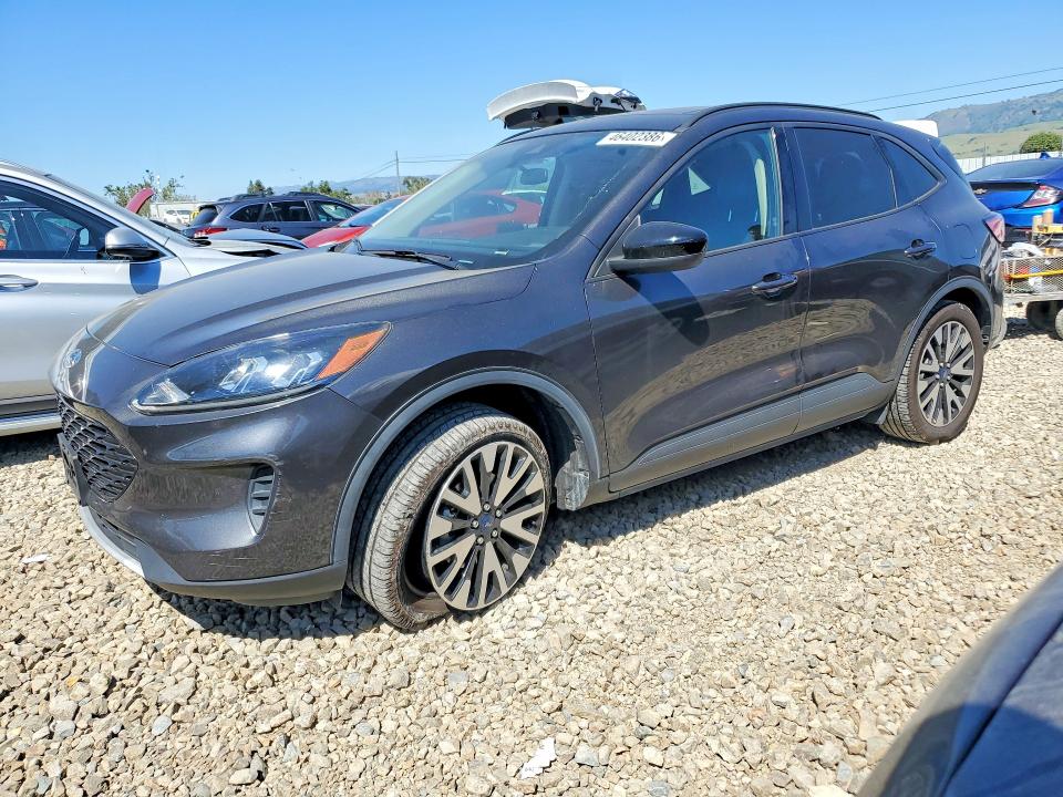 2020 FORD ESCAPE — VIN 1FMCU9BZ2LUB86621