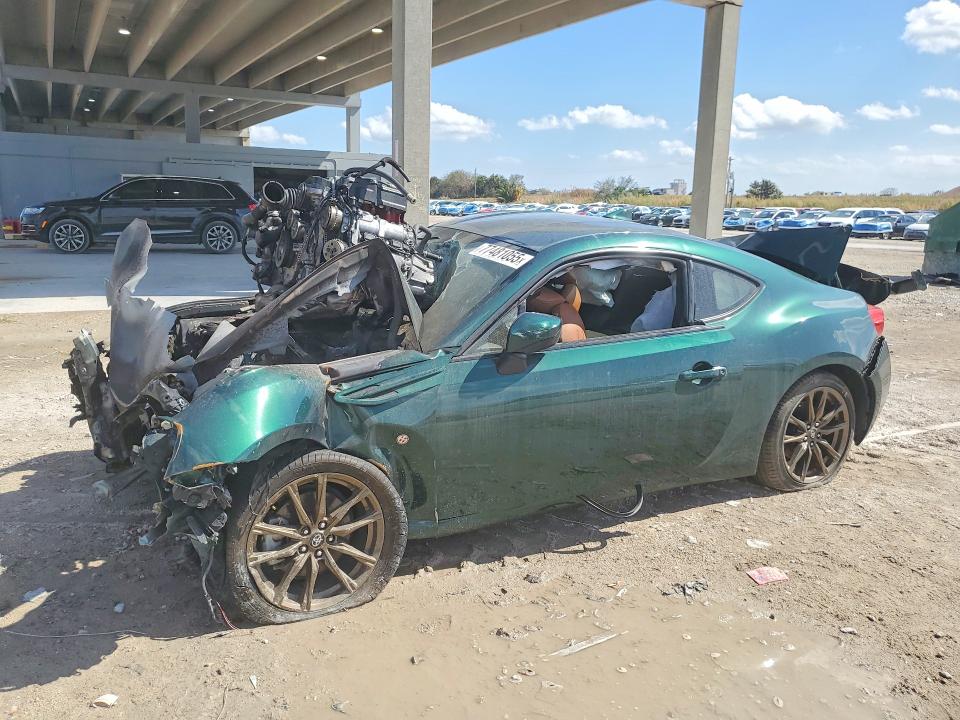 2020 TOYOTA 86 — VIN JF1ZNAE13L9750112