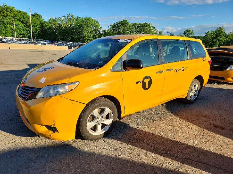 2017 TOYOTA SIENNA — VIN 5TDZZ3DC1HS856239