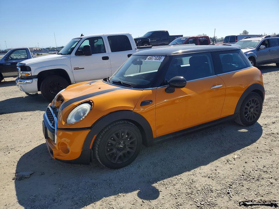 2015 MINI COOPER — VIN WMWXP7C59F2A35823