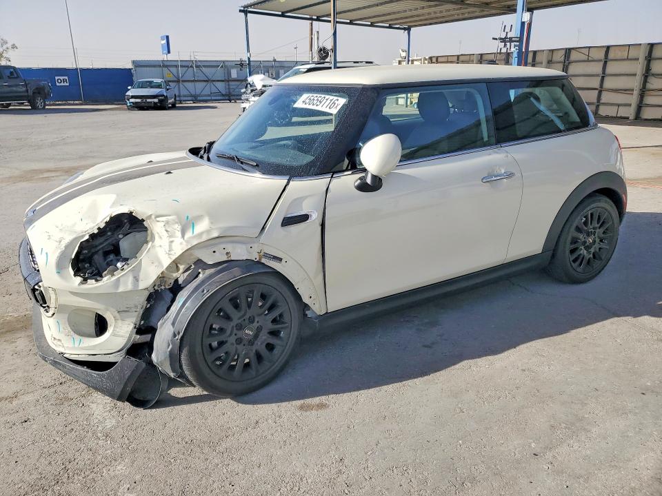 2018 MINI COOPER — VIN WMWXP5C57J2G62405