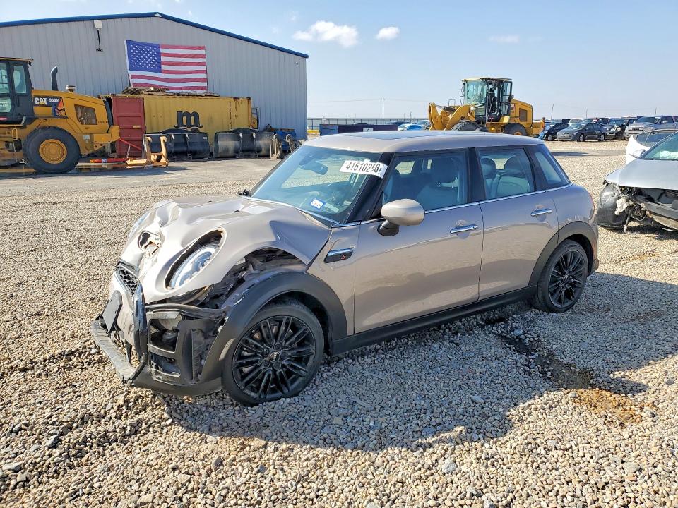 2024 MINI COOPER — VIN WMW53DK06R2V00535