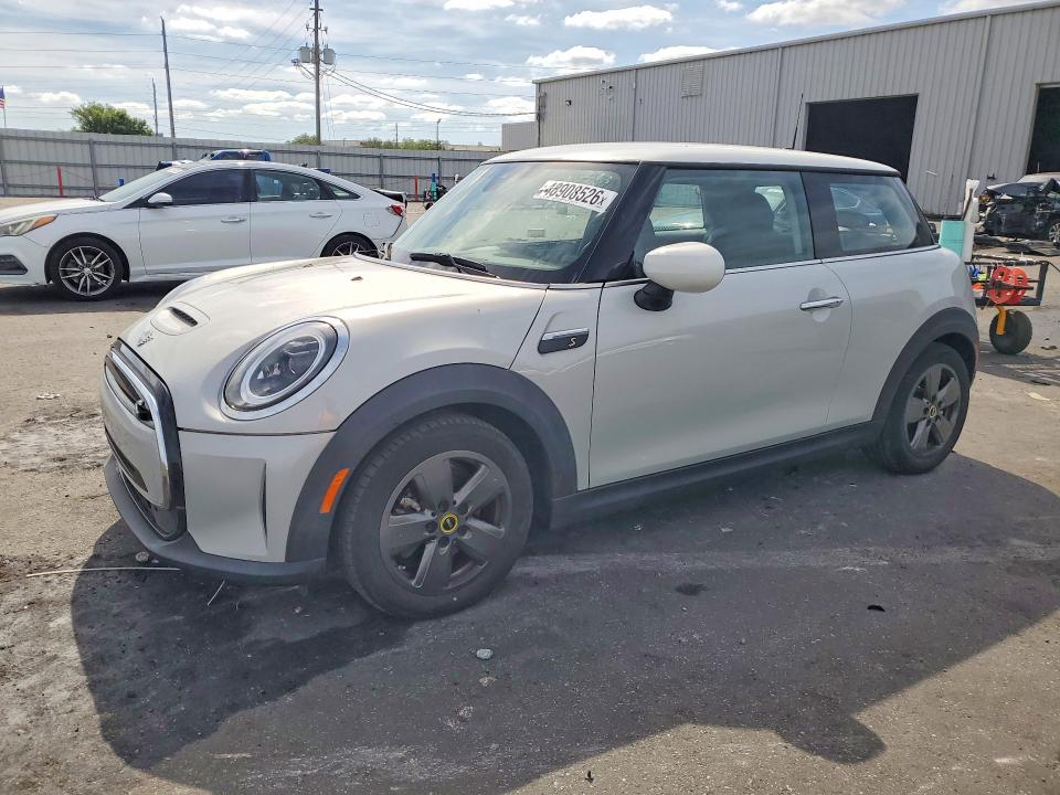 2022 MINI COOPER — VIN WMW13DJ01N2S11170