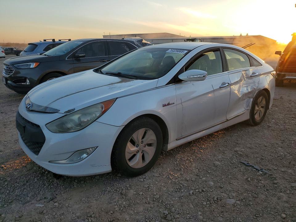 2015 HYUNDAI SONATA — VIN KMHEC4A43FA126602