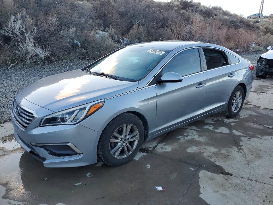 2017 HYUNDAI SONATA — VIN 5NPE24AF4HH455801