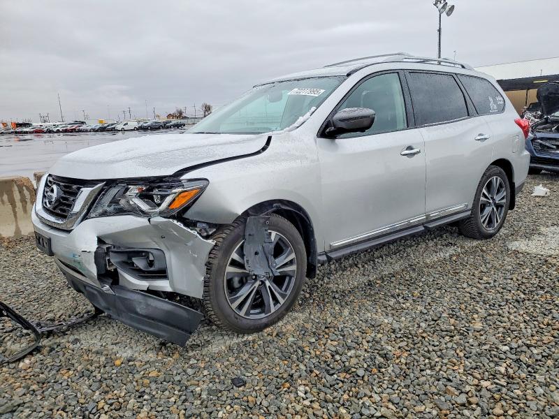 2017 NISSAN PATHFINDER — VIN 5N1DR2MM9HC673214
