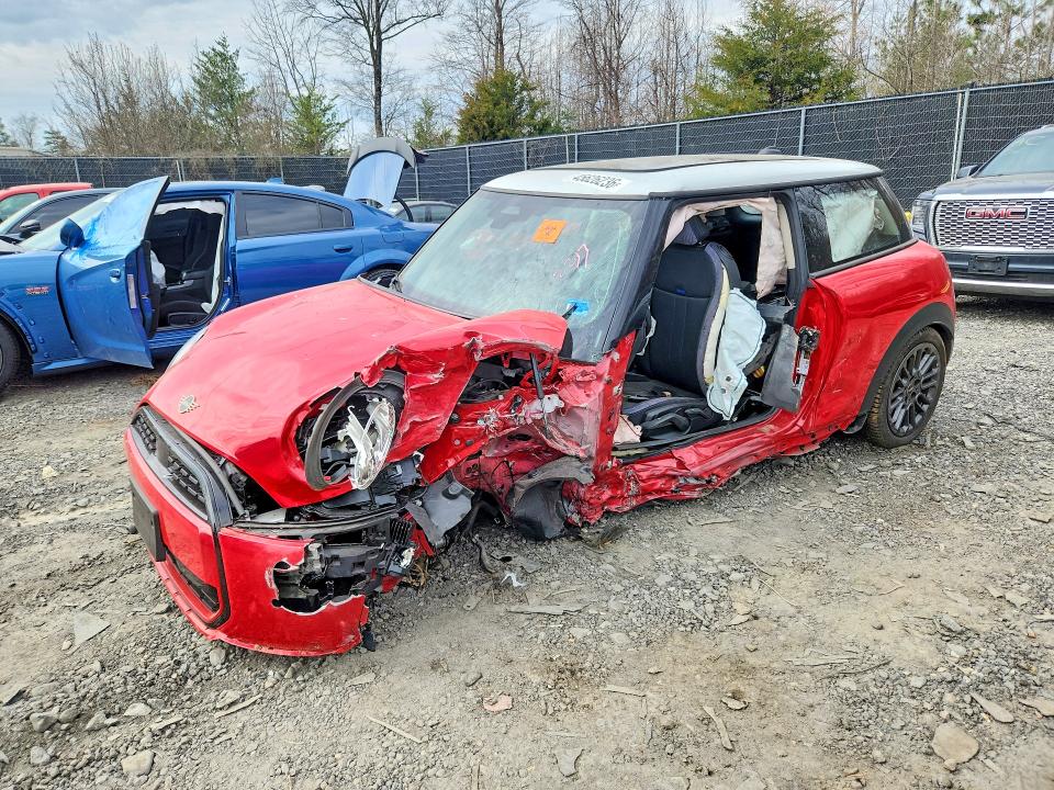 2025 MINI COOPER — VIN WMW13GD00S2W91887